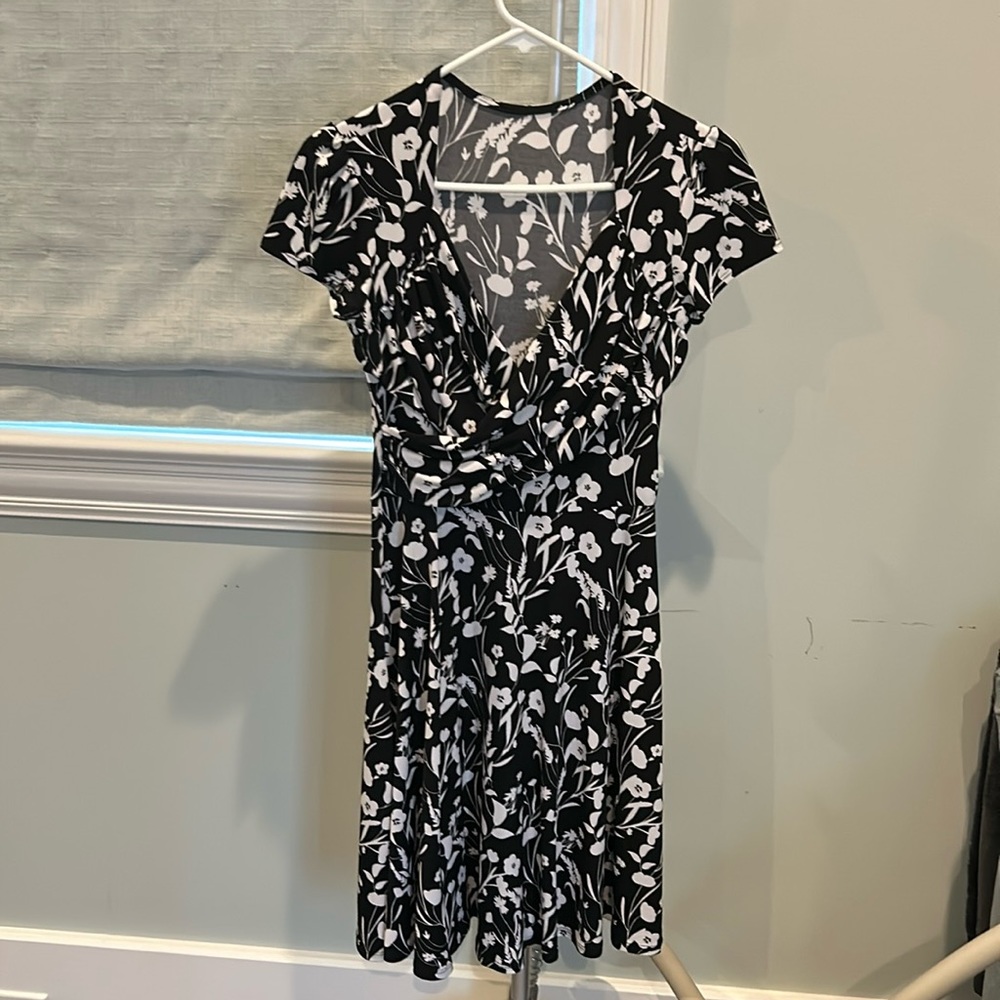 Leota faux wrap jersey knit dress, size small